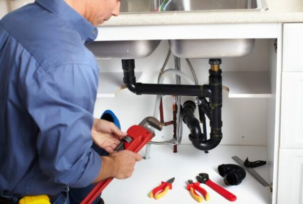 Réparer une Fuite sous Évier